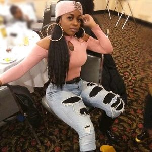 Meet your Posher, Shakira